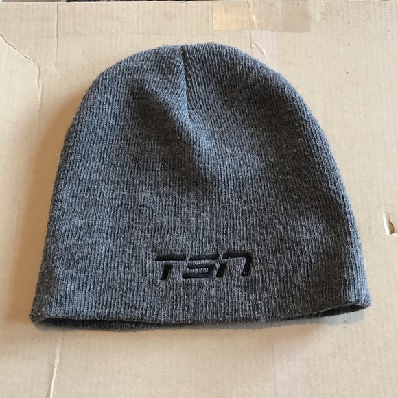 Winter hat - Picture 1 of 2